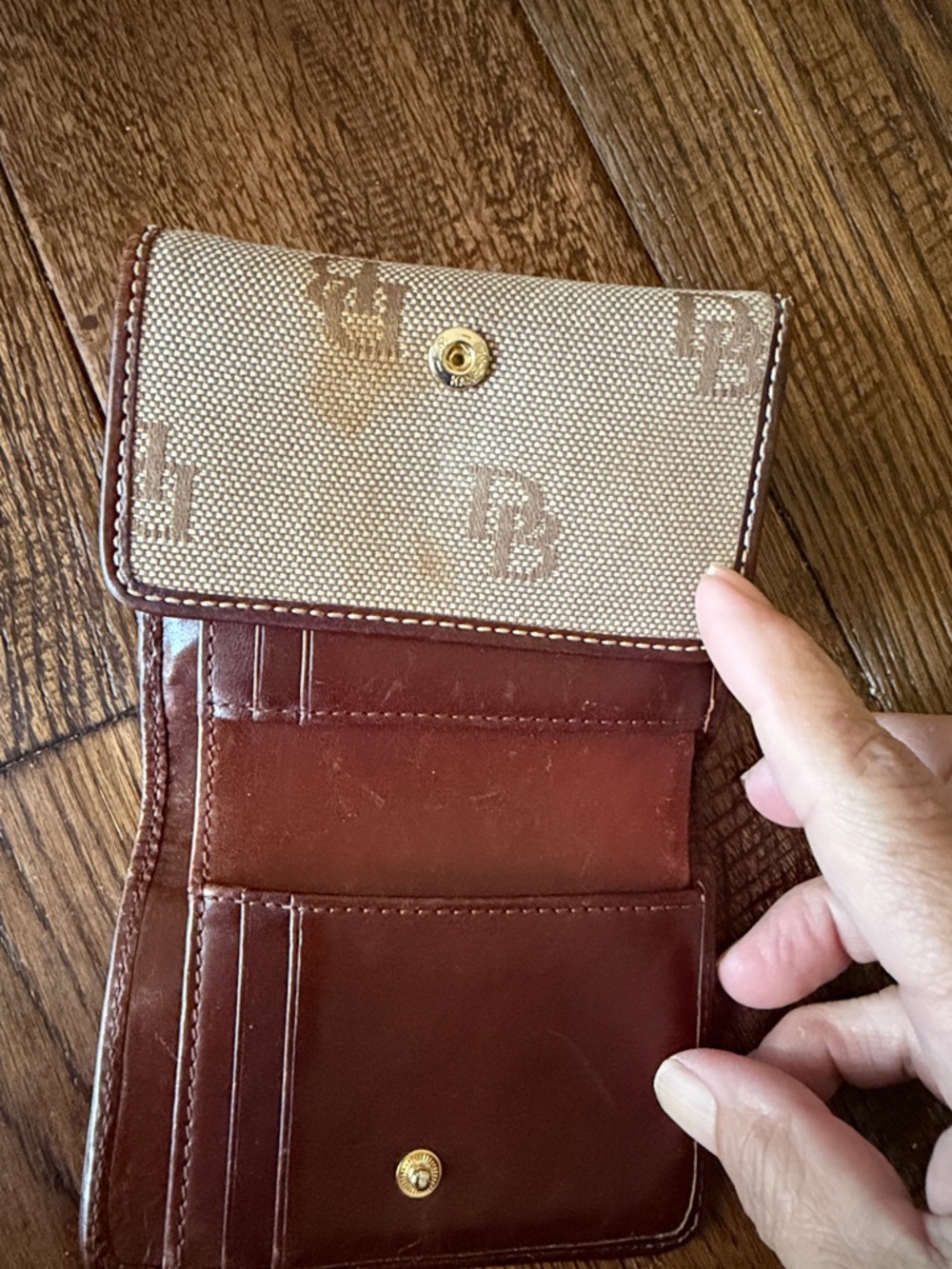 Dooney & Bourke Beige and Brown Canvas Card Wallet with Gold Plaque - Picture 5 of 5